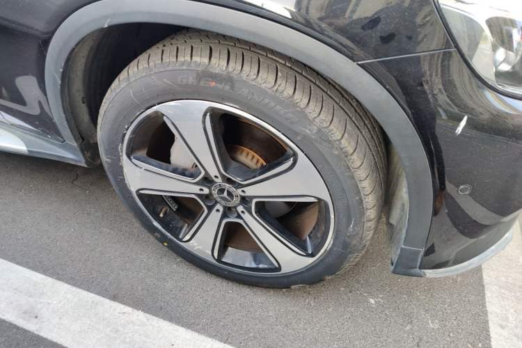 Used Mercedes-Benz GLC 2019 GLC 300 L 4MATIC Dynamic Model