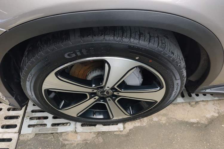 Used Mercedes-Benz GLC 2019 GLC 300 L 4MATIC Dynamic Model