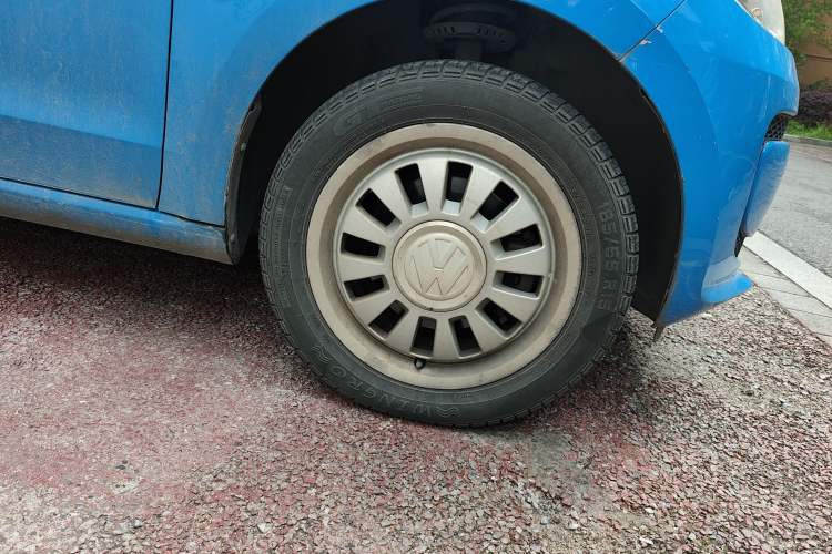 Used Volkswagen up! 2015 1.0L move up! Right Front Wheel Hub