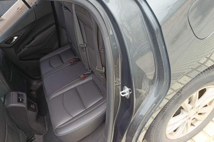 Used Chevrolet Equinox 2019 535T Automatic YuJie Edition China VI Left Rear Seat