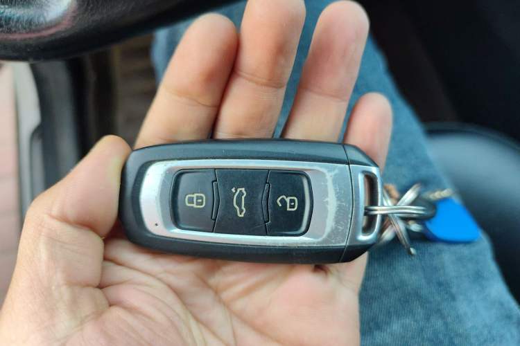 Used Geely Auto Emgrand GS 2017 Sport Edition 1.3T Automatic Smart Connectivity Model Vehicle Key