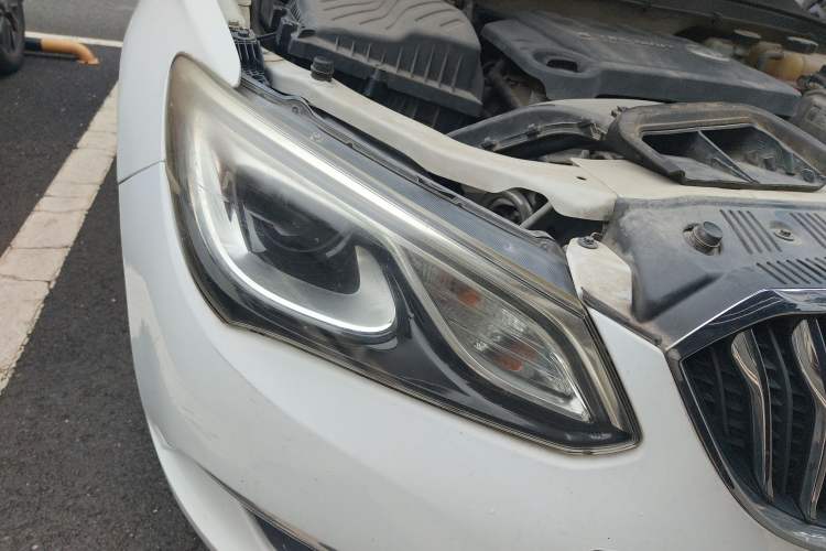 Used Buick GT 2016 15N Automatic Elite Edition Right Front Headlight
