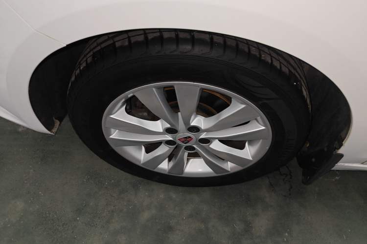 Used Roewe 360 2015 1.5L Automatic Luxury Edition
