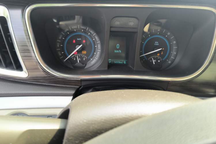 Used Buick GL8 2013 3.0L GT Luxury Business Haoya Edition