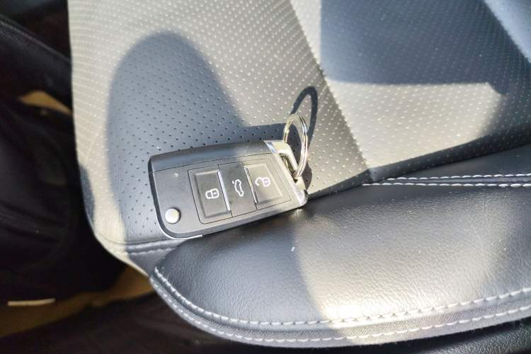 Used Volkswagen Tiguan 2015 1.8TSI Automatic Two-Wheel Drive Luxury Model Interior 1