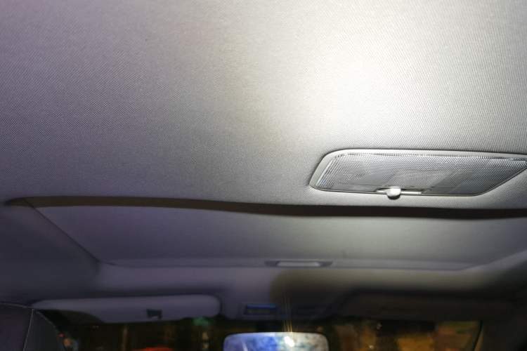 Used Toyota Reiz 2013 2.5V Shangrui Navigation Edition Headliner