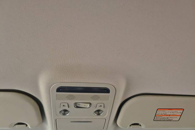 Used FORTHING CM7 2018 2.0T Automatic Luxury Version Headliner