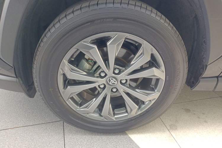 Used Toyota RAV4 2023 2.0L CVT Two-Wheel Drive Fashion Edition