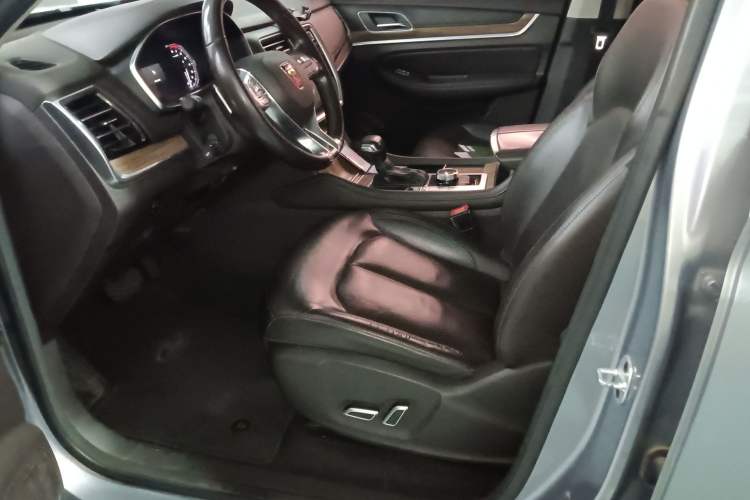 Used Roewe RX8 2018 30T Smart Connectivity Four-Wheel Drive Flagship Edition
