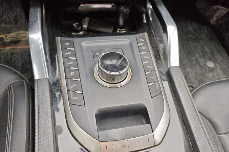 Used Zotye T700 2017 1.8T Dual-Clutch Prestige Model
