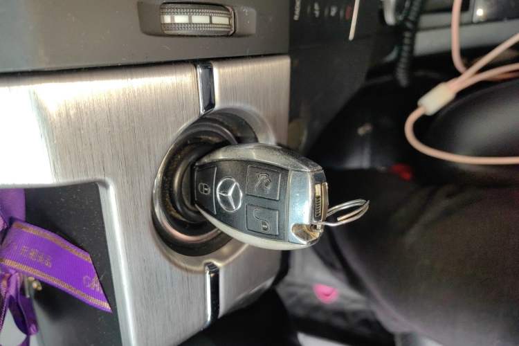 Used Mercedes-Benz GLK-Class 2011 GLK 300 4MATIC Luxury Model Vehicle Key