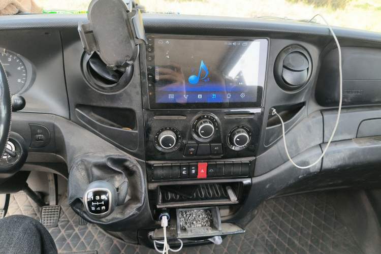 Used Iveco Eurocargo 2020 2.3T Manual Super Rui Long Wheelbase Short Overhang High Roof China VI F1A
