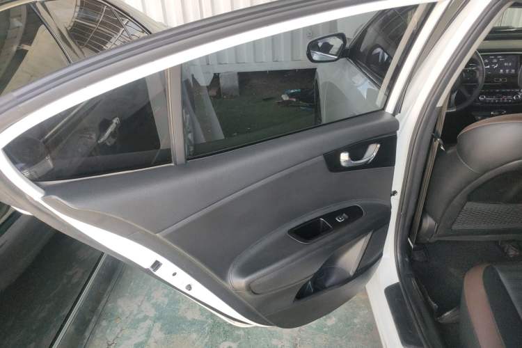 TDK.VehicleDetails.img