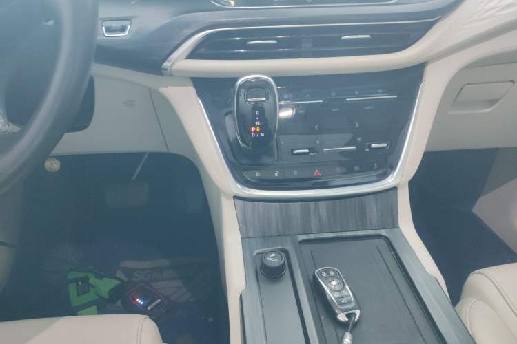 Used Buick GL8 2020 Avenir Avia Six-Seat Deluxe Edition