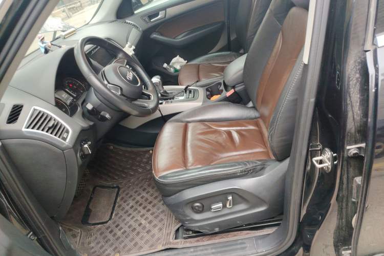 Used Audi Q5 2017 Plus 40 TFSI Ambition Model