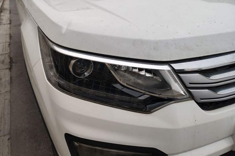 Used CHANGAN OSHAN CX70 2016 1.6L Manual Luxury Model Right Front Headlight