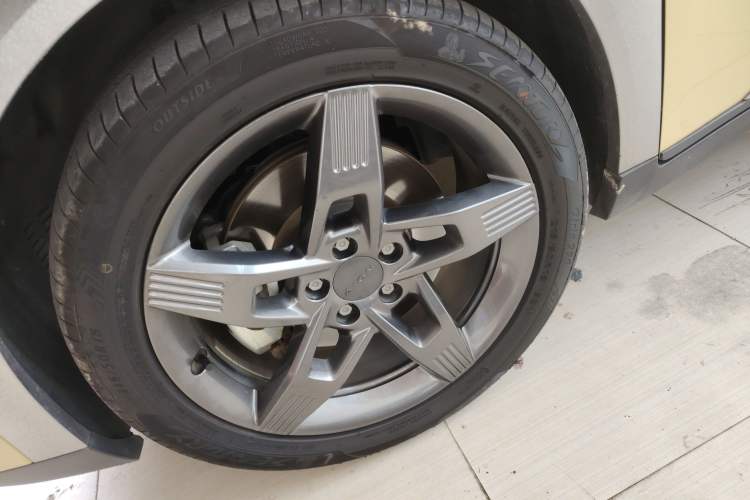 Used AION Y 2022 Plus 70 Tech Edition