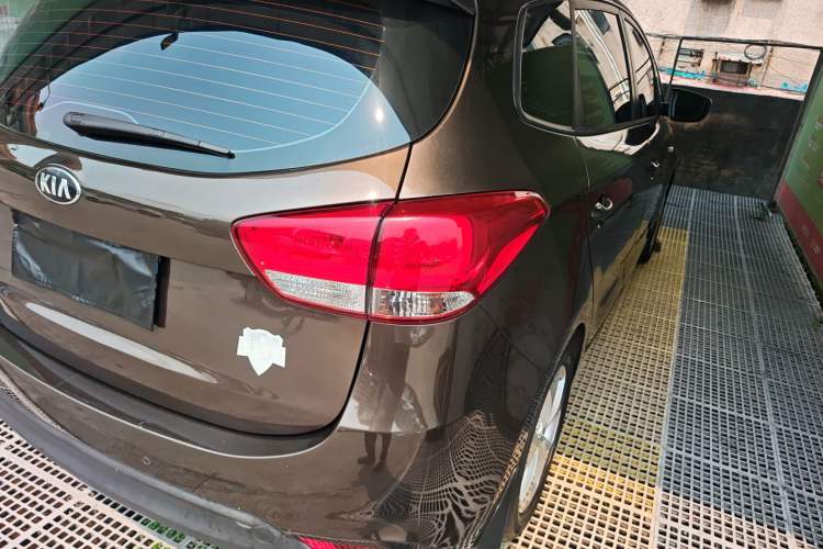 Used Kia Carens 2013 2.0L 7-Seater Automatic Standard Version China IV Standard Right Rear Taillight