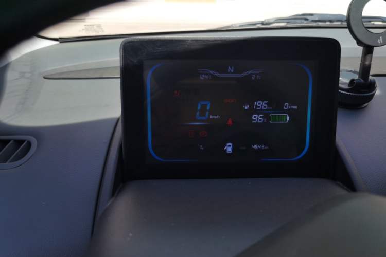 Used CHANGAN NEVO Lumin 2025 205 km Xiangqin Version
