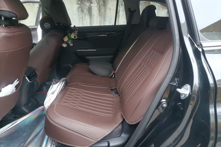 Used Toyota Highlander 2024 2.5L Smart Electric Hybrid Dual-Motor Two-Wheel-Drive Elite Edition 5 Seats Left Rear Seat