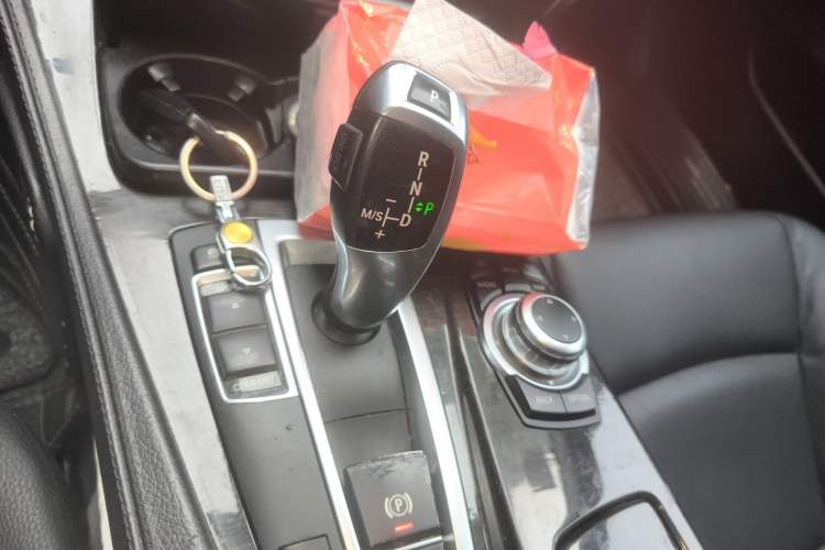 Used BMW 5 Series 2012 530Li Leading Model Gear Lever