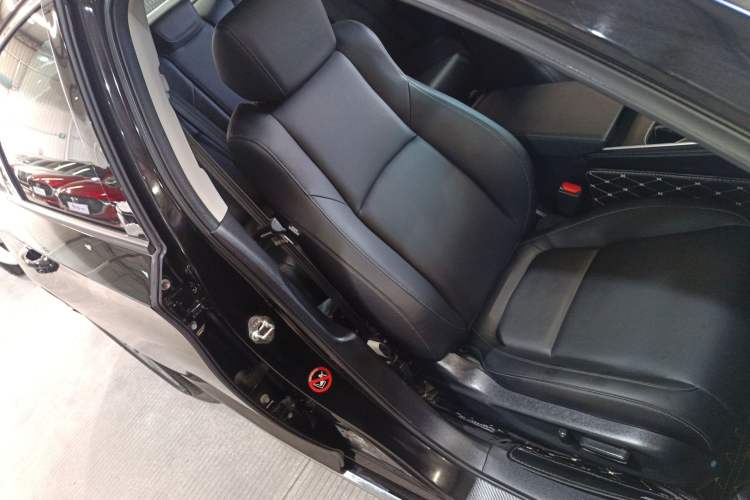 Used Honda Accord 2018 260TURBO Luxury Edition China VI Right Front Seat