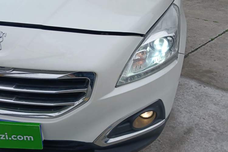 Used Peugeot 3008 2015 2.0L Automatic Classic Edition Left Front Headlight