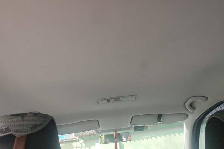 Used Volkswagen Lavida 2013 Revised Classic 1.6L Manual Fashion Edition Headliner