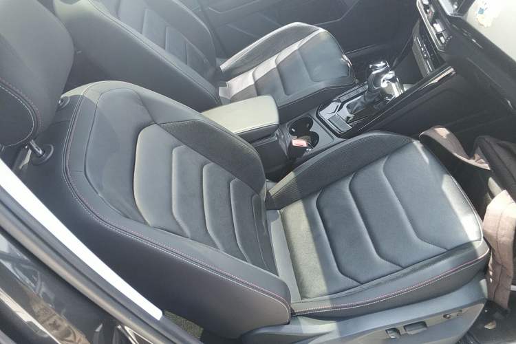 Used Volkswagen Tayron 2020 330TSI Two-Wheel Drive Luxury Smart Connectivity Version
