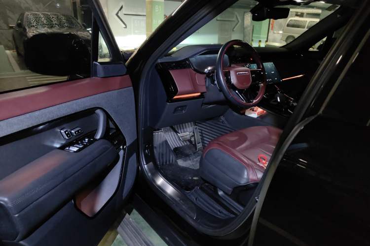 Used Land Rover Range Sport 2023 400PS Dynamic SE Driver Seat