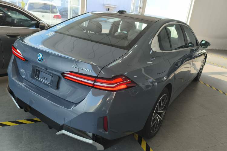 Used BMW i5 2024 eDrive 35L M Sport Package