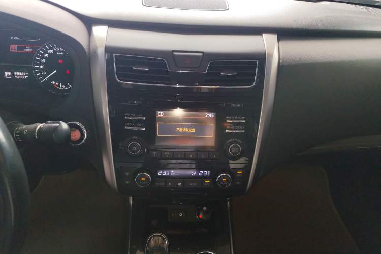 Used Nissan Teana 2013 2.5L XL Leading Edition Audio And AC Panel