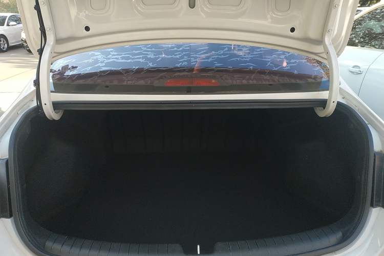 Used Hyundai Celesta 2018 1.6L Automatic GL Enjoyment Edition China VI compliant