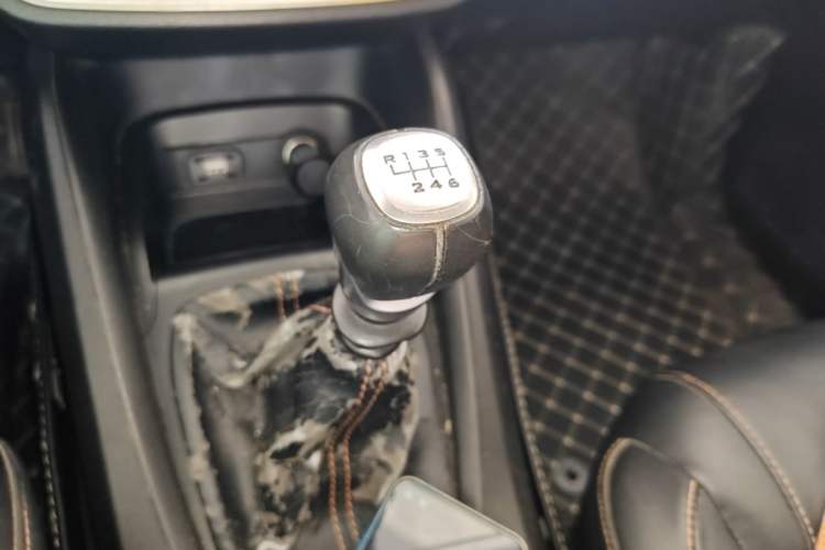 Used Wuling Hongguang S3 2019 1.5L Manual Comfort Model China VI Standard

