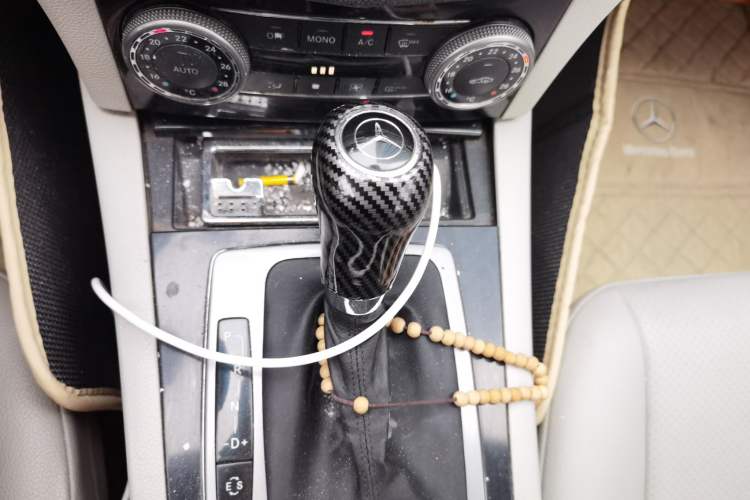 Used Mercedes-Benz C-Class 2010 C 180K Classic model
