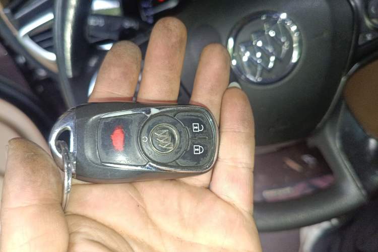 Used Buick GL8 2017 ES 28T Premium Version China V Standard Vehicle Key