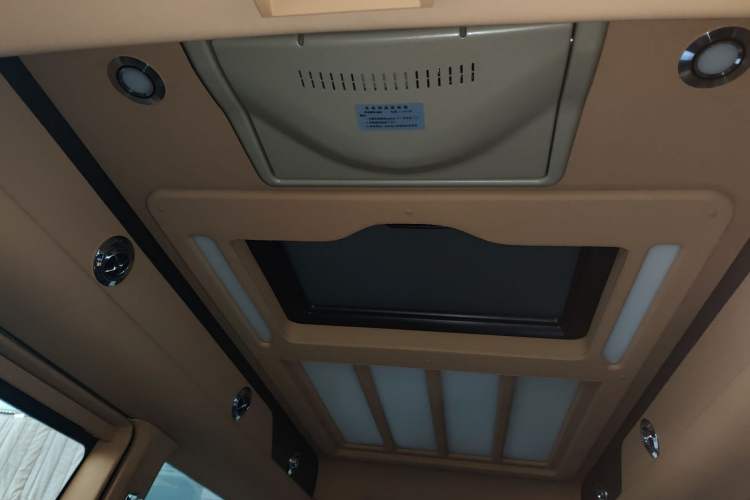 Used Volkswagen Caravelle 2018 2.0 TSI 4x4 Luxury Edition 7-Seater