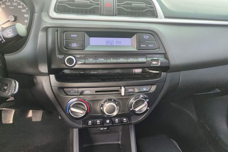 Used Hyundai Verna (older generation) 2020 1.4L Manual GL Refreshed Edition