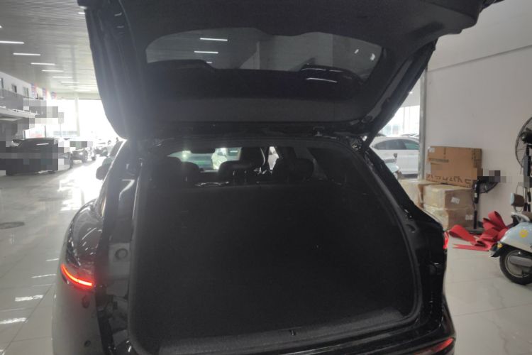 Used VOYAH FREE 2025 318 259 km All-Wheel-Drive Exploration Edition
