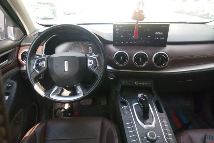 Used Wey VV6 2020 2.0T Two-Wheel Drive Smart Enjoyment+