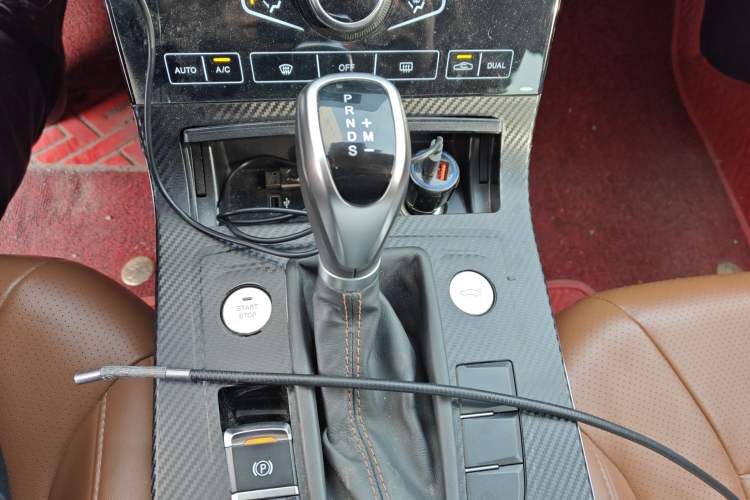 Used Hongqi H5 2019 30TD Dynamic Edition Gear Lever