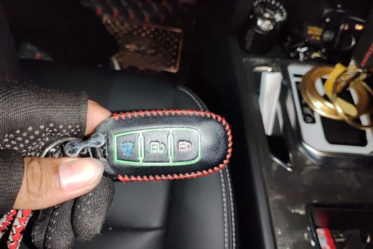 Used Venucia T90 2018 2.0L CVT Smart Connect Luxury Edition China V Standard
