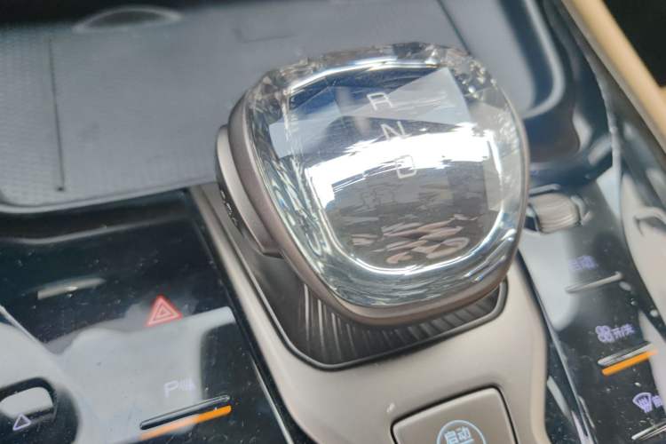 Used Denza D9 2022 DM-i 970 Four-Wheel Drive Prestige Model Vehicle Key