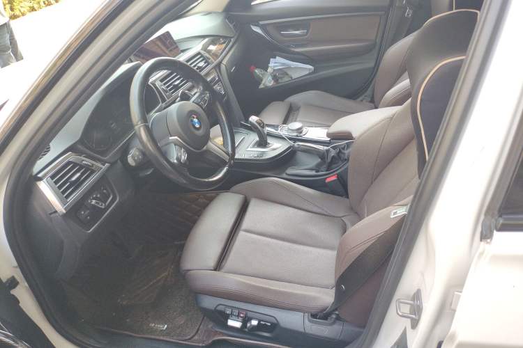 Used BMW 3 Series 2018 320Li Leading Model M Sport Package
