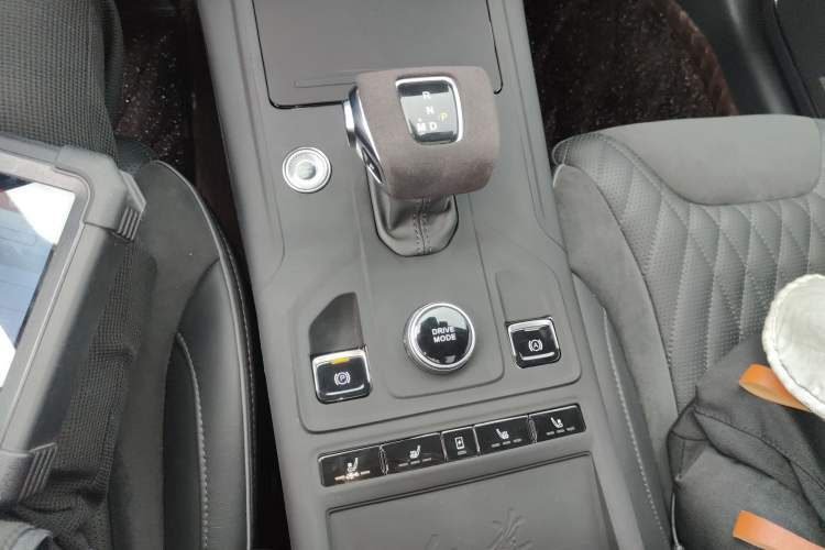 Used Hongqi HS5 2022 2.0T Smart Connect Flagship All-Wheel-Drive Version
