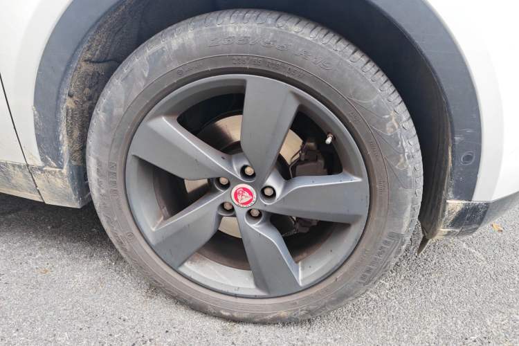 Used Jaguar E-PACE 2018 P200 S China V-standard Right Front Wheel Hub