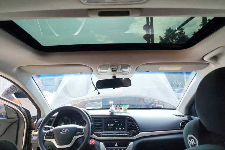 Used Hyundai Elantra (6th Generation / Lingdong) 2016 1.6L Automatic ZhiXuan – Elite Version Headliner