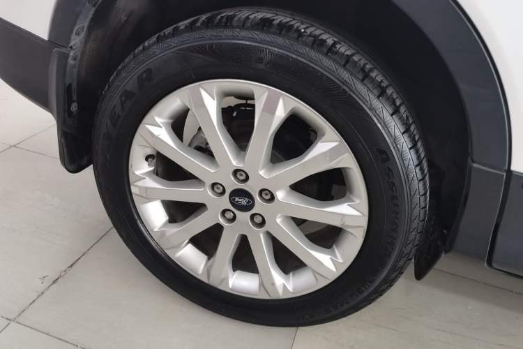 Used Ford Kuga 2015 2.0L GTDi Four-Wheel Drive Prestige Model Exterior 5