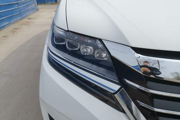 Used Honda Elysion 2016 2.4L Supreme Edition
