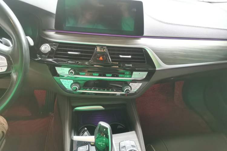 Used BMW 5 Series 2019 Facelifted 530Li Leading Edition Luxury Package
